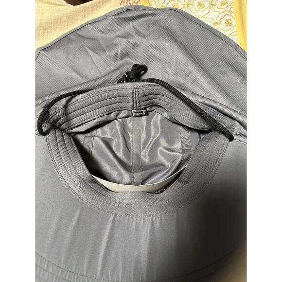 Mission Cooling Sun Defender Hat, Upf50 Gray Unisex Wide-Brim Hat Nape - Picture 5 of 6